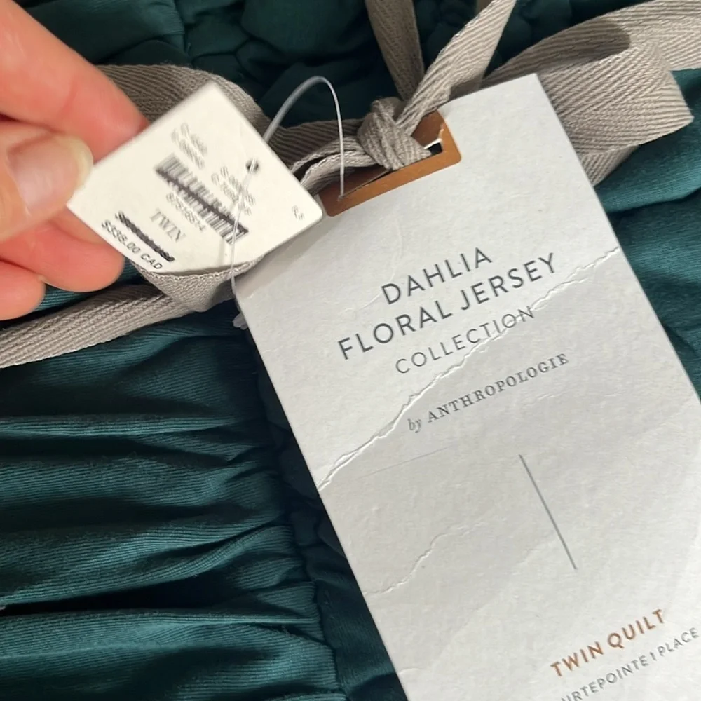 Anthropologie Dahlia Cotton Jersey Floral Quilt Size Twin NWT